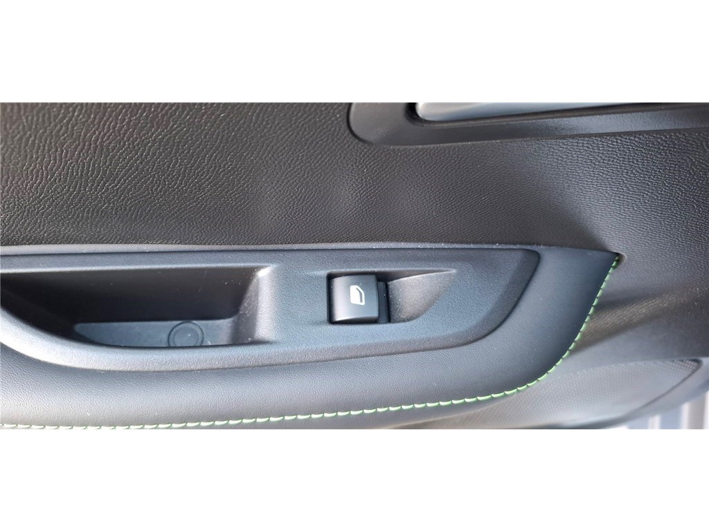 PEUGEOT 208 HYBRID 145 E-DCS6 GT