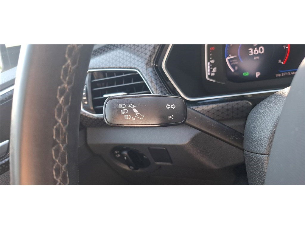 VOLKSWAGEN T-CROSS 1.0 TSI 110 START/STOP DSG7 R-Line Tech