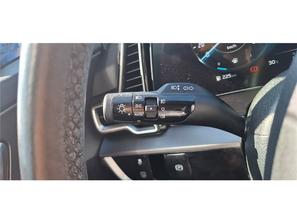 KIA SPORTAGE 1.6 T-GDI 230CH ISG HYBRIDE BVA6 4X2 Design