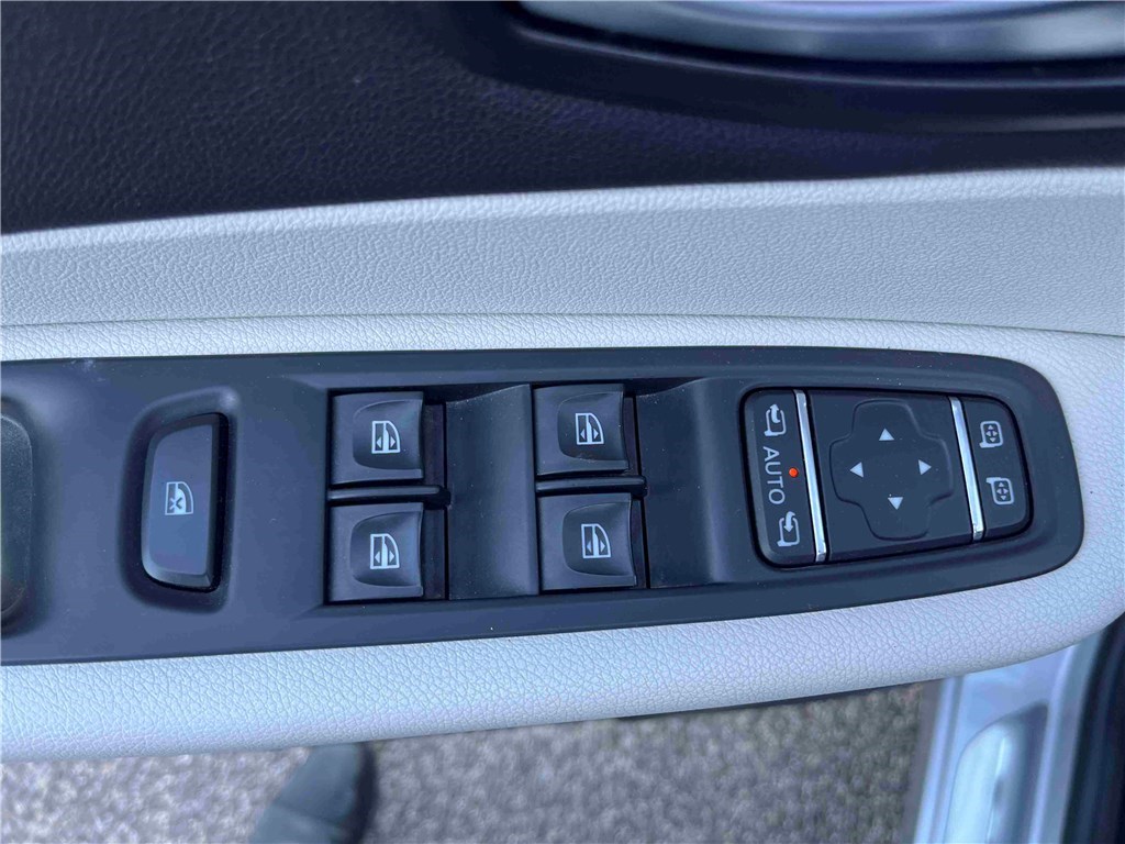 RENAULT CAPTUR TCE 150 FAP EDC Initiale Paris