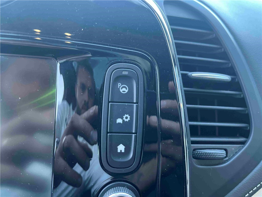 RENAULT CAPTUR TCE 150 FAP EDC Initiale Paris