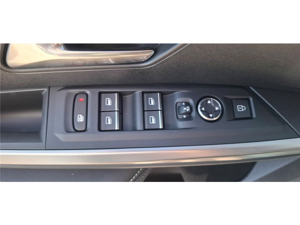 PEUGEOT 3008 HYBRID 145 E-DCS6 GT