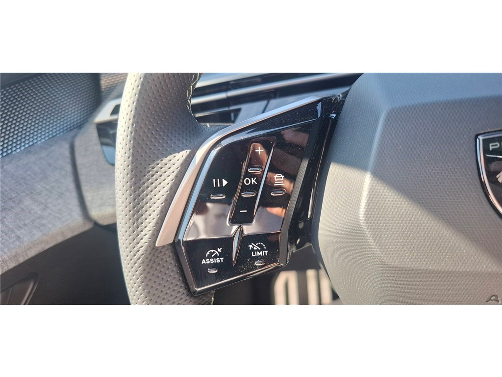 PEUGEOT 3008 HYBRID 145 E-DCS6 GT