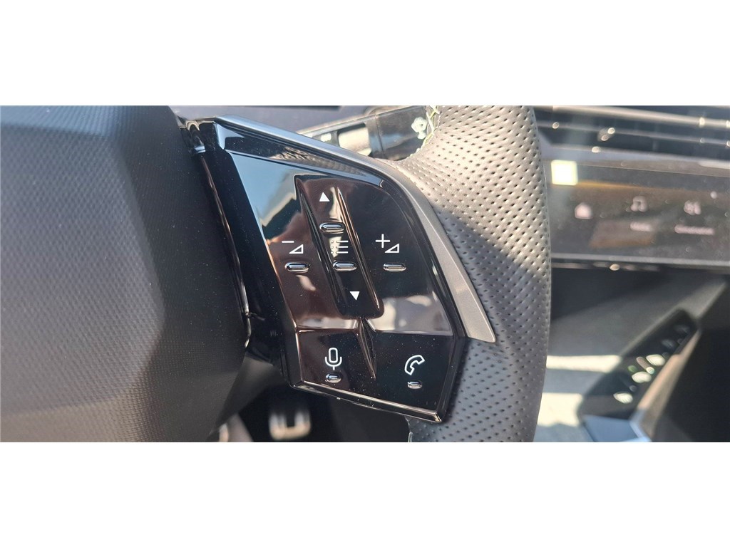 PEUGEOT 3008 HYBRID 145 E-DCS6 GT