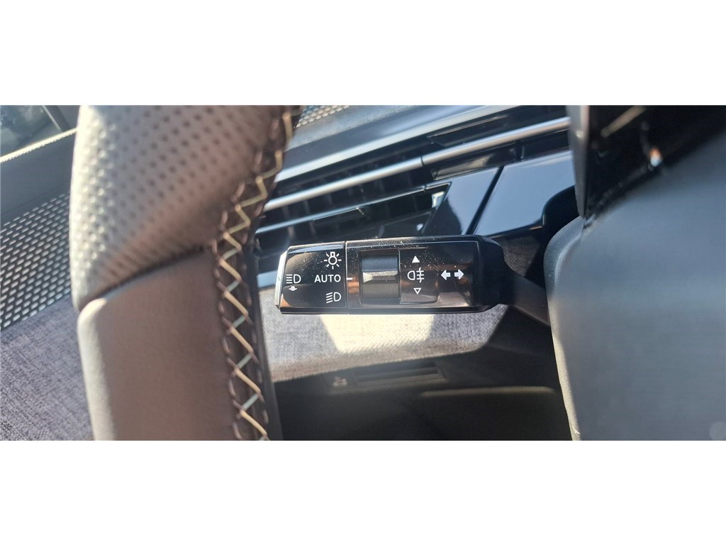 PEUGEOT 3008 HYBRID 145 E-DCS6 GT