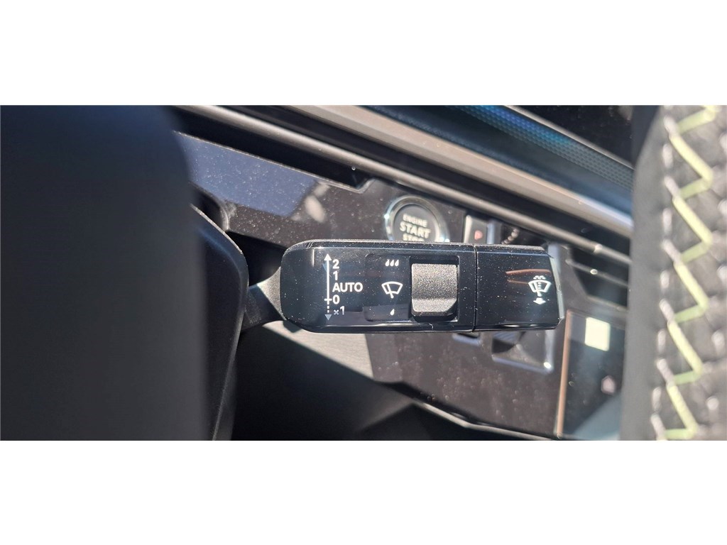PEUGEOT 3008 HYBRID 145 E-DCS6 GT
