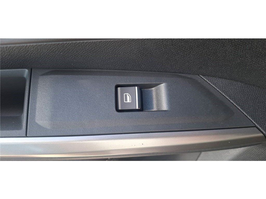 PEUGEOT 3008 HYBRID 145 E-DCS6 GT
