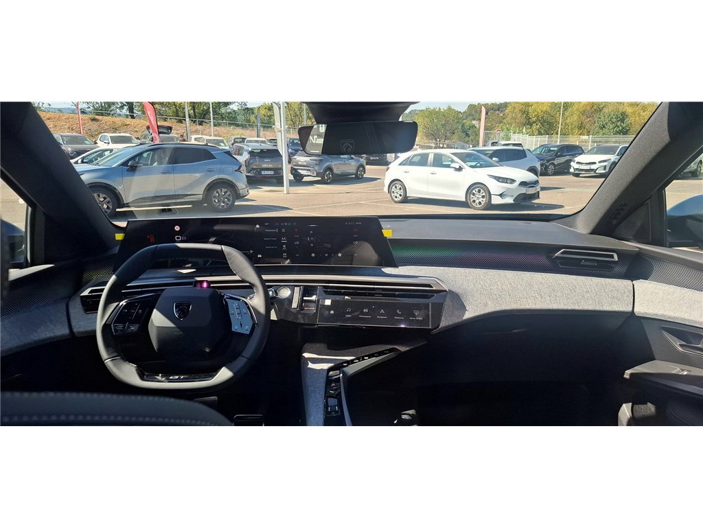 PEUGEOT 3008 HYBRID 145 E-DCS6 GT