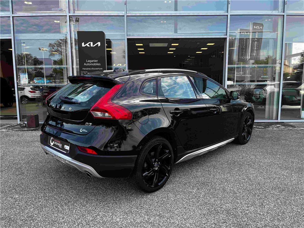 VOLVO V40 CROSS COUNTRY D3 150 Kinetic Geartronic A