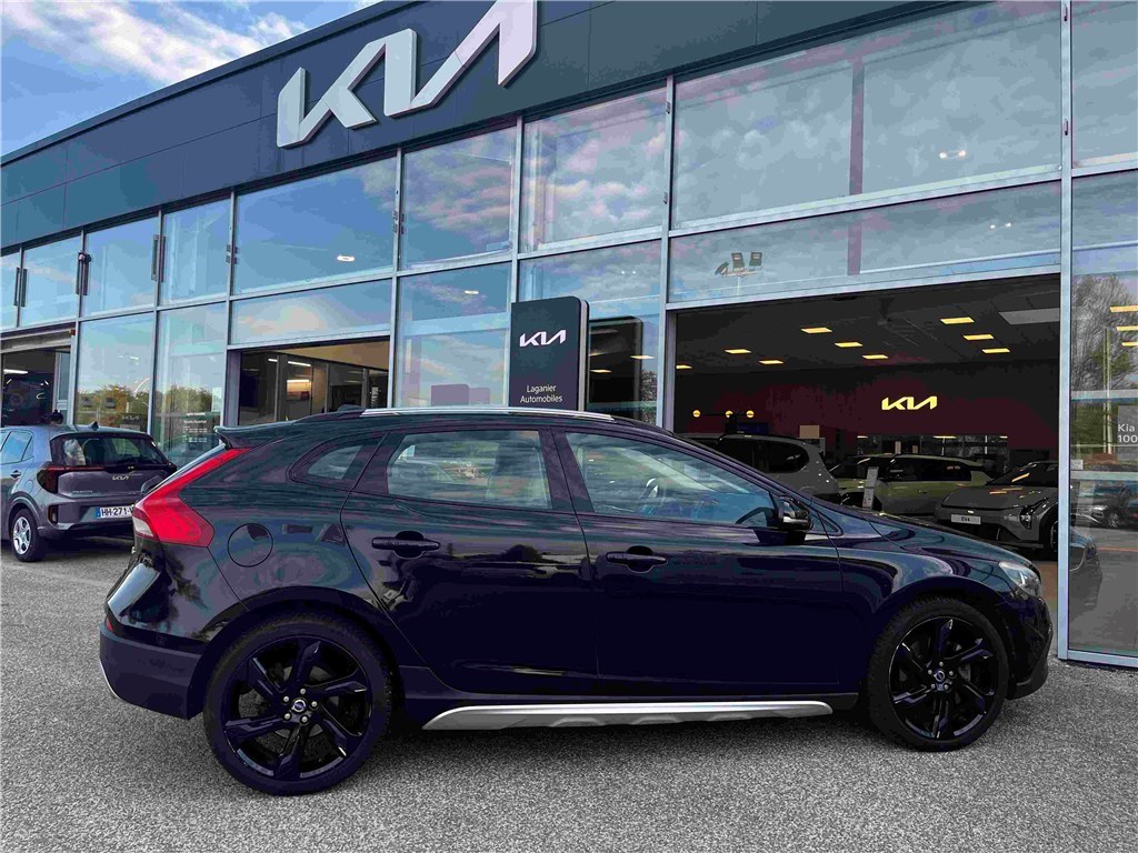 VOLVO V40 CROSS COUNTRY D3 150 Kinetic Geartronic A