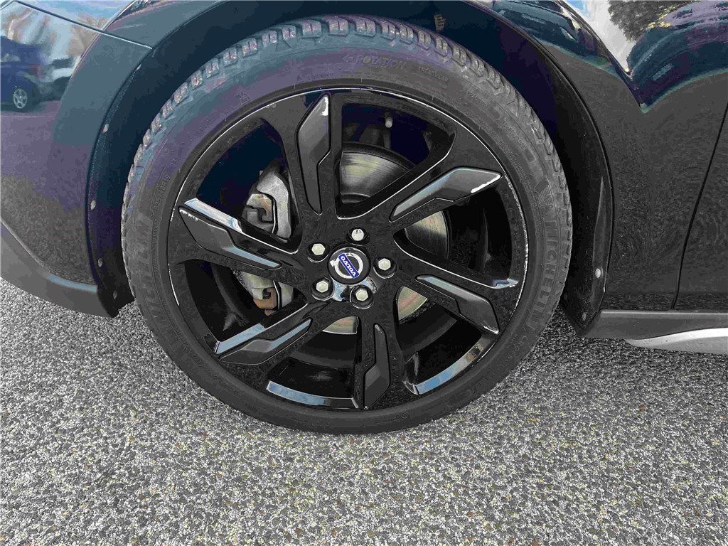VOLVO V40 CROSS COUNTRY D3 150 Kinetic Geartronic A
