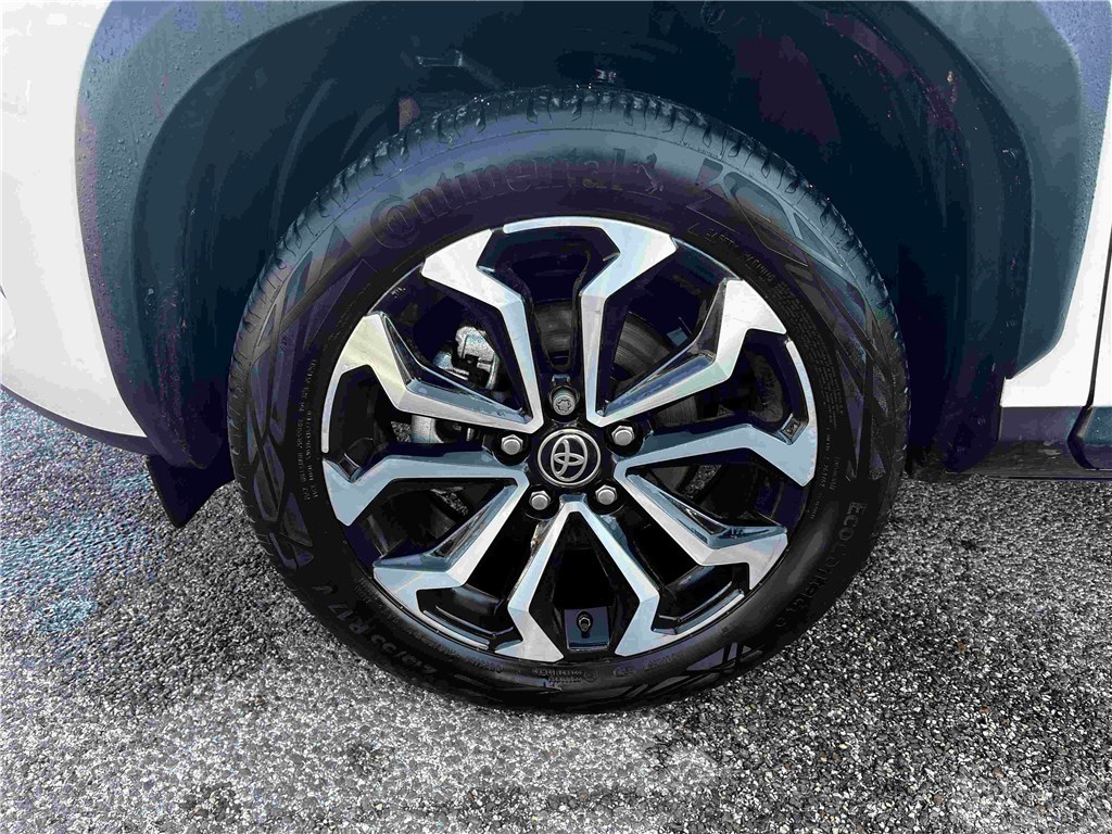 TOYOTA YARIS 116H 2WD Design