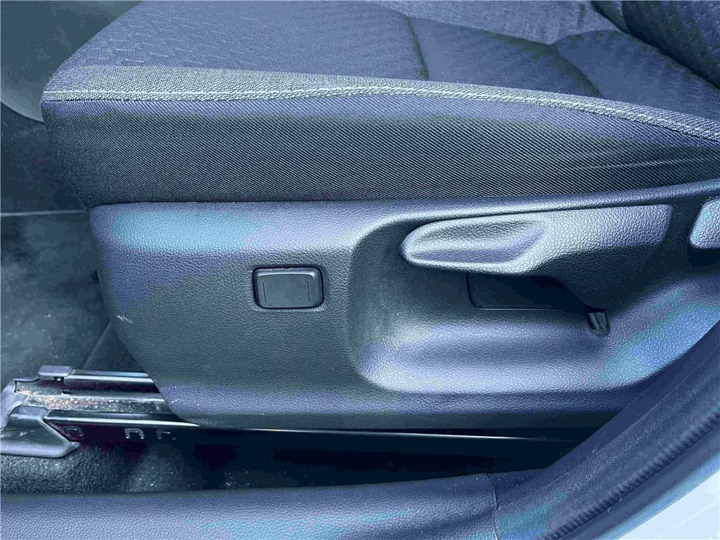 TOYOTA YARIS 116H 2WD Design
