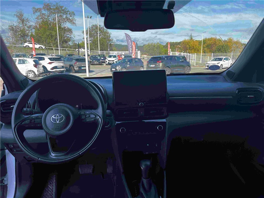 TOYOTA YARIS 116H 2WD Design