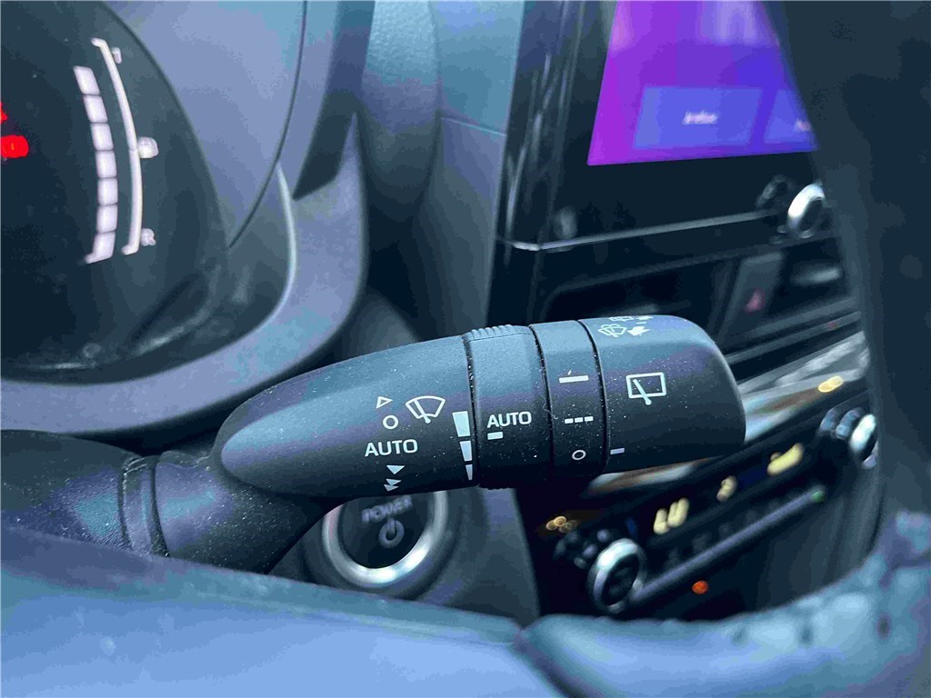 TOYOTA YARIS 116H 2WD Design
