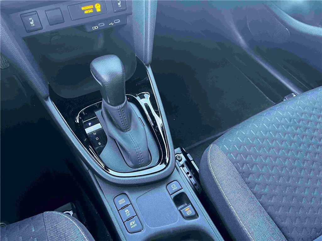 TOYOTA YARIS 116H 2WD Design