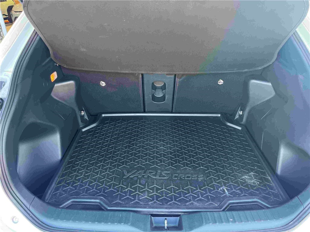 TOYOTA YARIS 116H 2WD Design